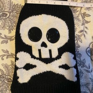 Dog Sweater Black & White Skull & Crossbones